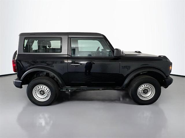 Photo of 2023 Shadow Black Ford Bronco