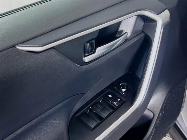 Photo of 2021 Midnight Black Metallic Toyota RAV4 Hybrid