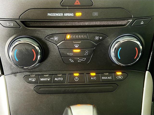 Photo of 2018 Magnetic Metallic Ford Edge