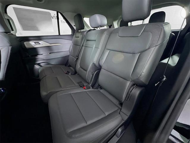 Photo of 2025 Agate Black Metallic Ford Explorer