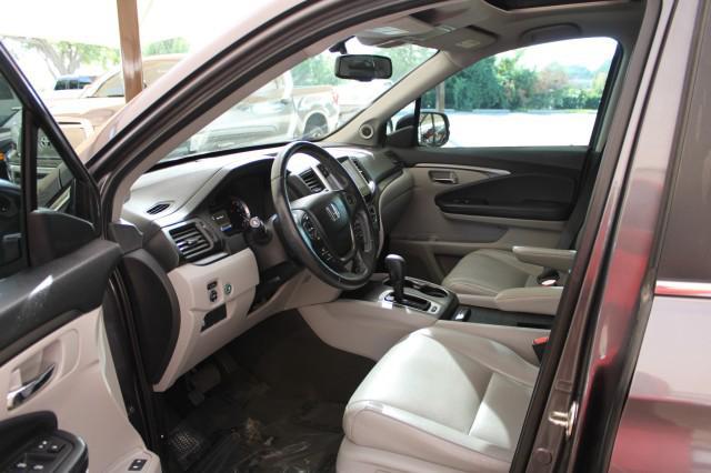 Photo of 2018 Modern Steel Metallic Honda Pilot