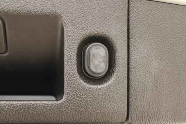 Photo of 2016 Quicksilver Metallic GMC Yukon