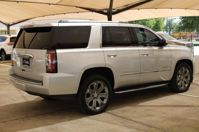 Photo of 2016 Quicksilver Metallic GMC Yukon