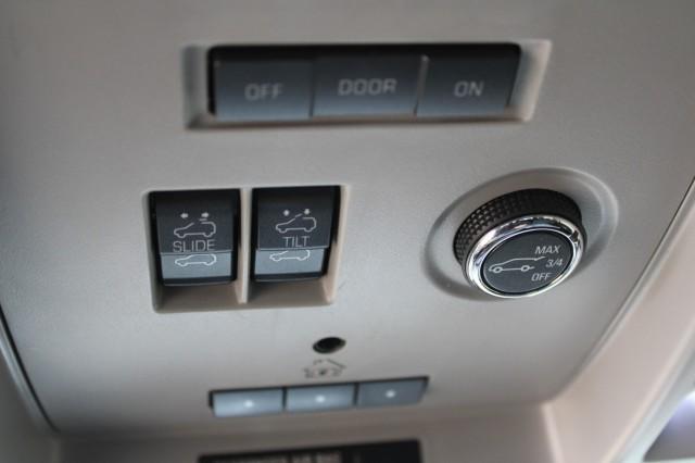 Photo of 2016 Quicksilver Metallic GMC Yukon