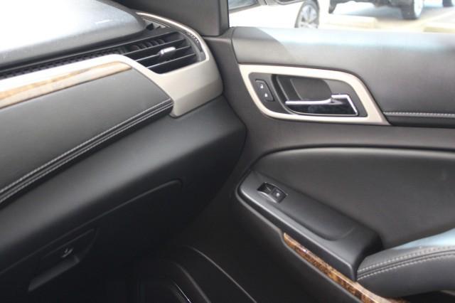 Photo of 2016 Quicksilver Metallic GMC Yukon