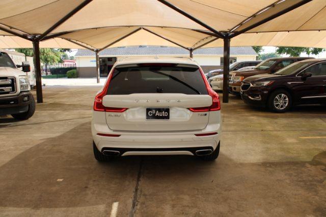 Photo of 2019 Ice White Volvo XC60