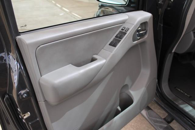 Photo of 2014 Night Armor Nissan Frontier