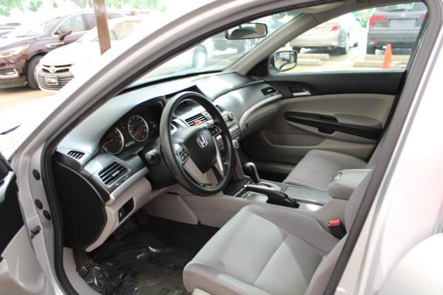 Photo of 2012 Alabaster Silver Metallic Honda Accord