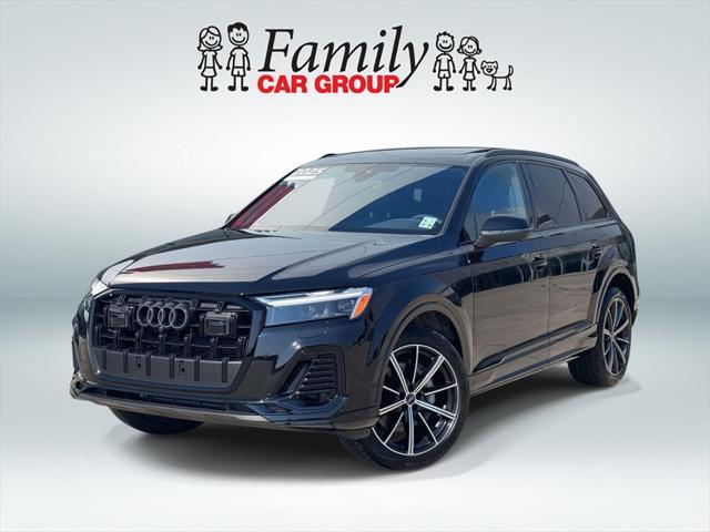 Photo of 2025 Mythos Black Metallic Audi Q7