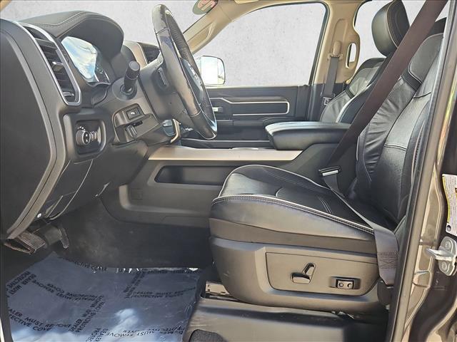 Photo of 2019 Granite Crystal Metallic Clearcoat RAM 2500