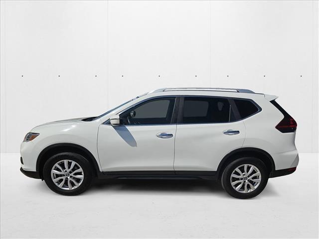 Photo of 2020 Glacier White Nissan Rogue
