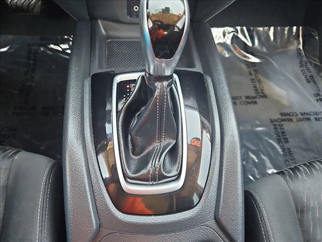 Photo of 2020 Glacier White Nissan Rogue