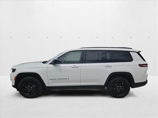 Photo of 2024 Bright White Clearcoat Jeep Grand Cherokee L