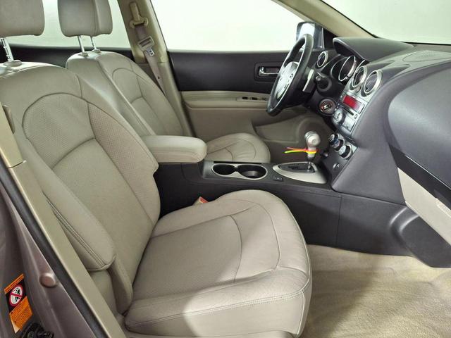 Photo of 2009 Gotham Gray Nissan Rogue