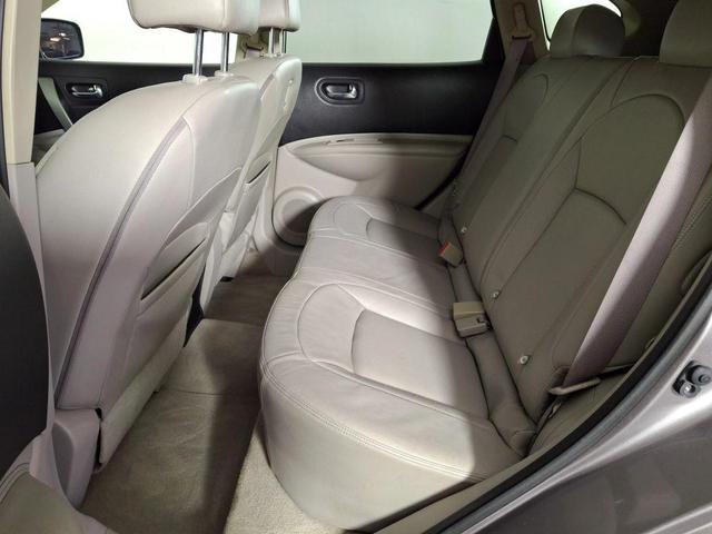 Photo of 2009 Gotham Gray Nissan Rogue