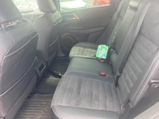Photo of 2022 Alloy Silver Mitsubishi Outlander