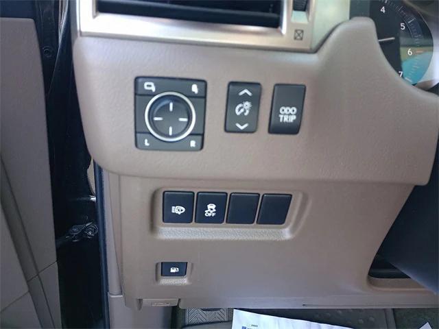 Photo of 2016 Black Onyx Lexus GX 460