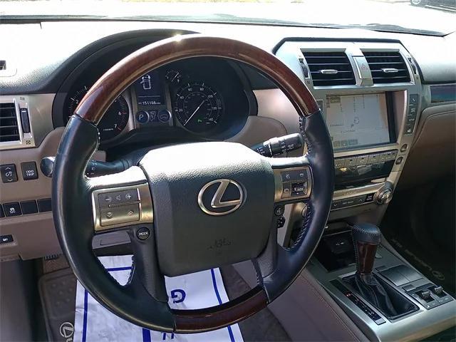 Photo of 2016 Black Onyx Lexus GX 460