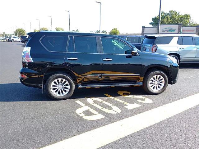 Photo of 2016 Black Onyx Lexus GX 460