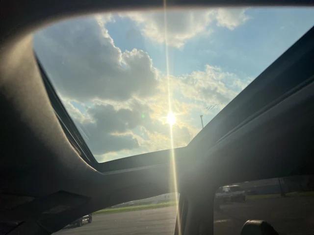 Photo of 2017 White Diamond Pearl Honda Pilot