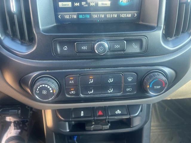 Photo of 2018 Summit White Chevrolet Colorado