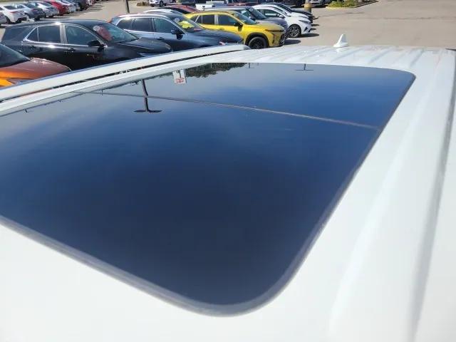 Photo of 2020 Star White Metallic Tri-Coat Ford Explorer