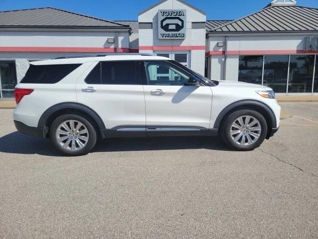 Photo of 2020 Star White Metallic Tri-Coat Ford Explorer