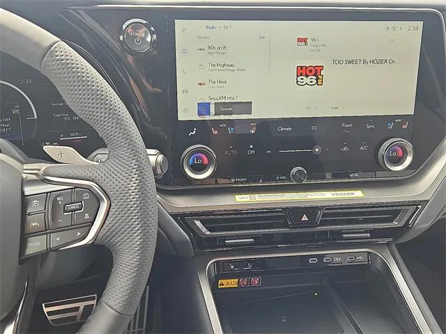 Photo of 2025 Celestial Silve Lexus TX 500h