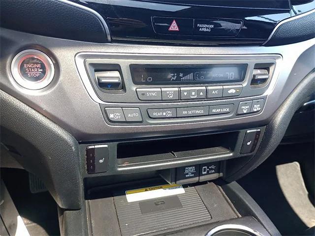 Photo of 2022 Crystal Black Pearl Honda Pilot