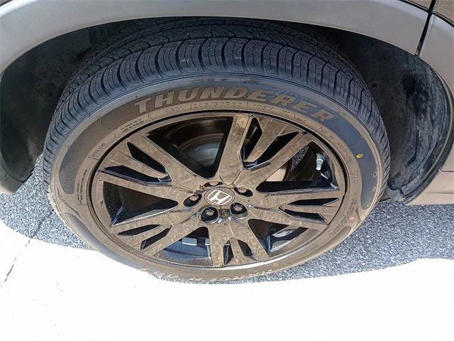 Photo of 2022 Crystal Black Pearl Honda Pilot