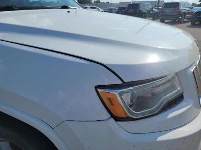 Photo of 2015 Bright White Jeep Grand Cherokee