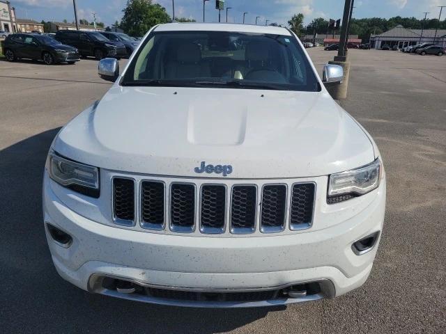 Photo of 2015 Bright White Jeep Grand Cherokee