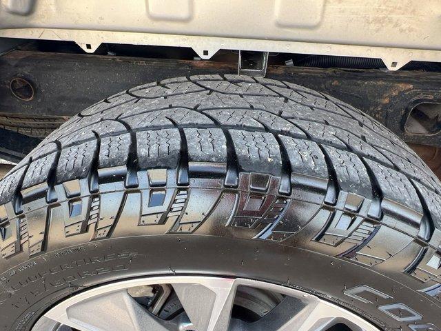 Photo of 2020 Silver Ice Metallic Chevrolet Silverado 1500