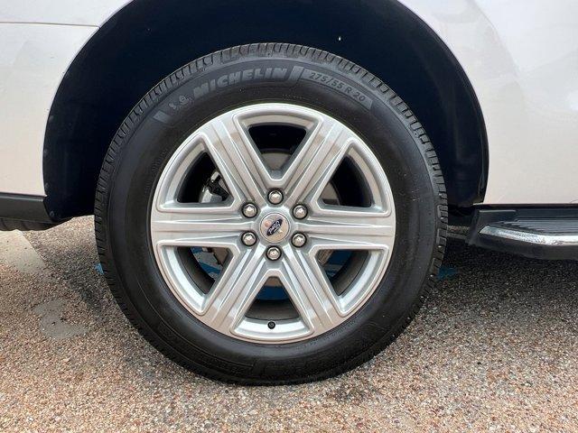 Photo of 2019 White Ford Expedition