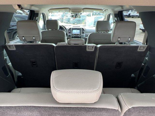 Photo of 2019 White Ford Expedition