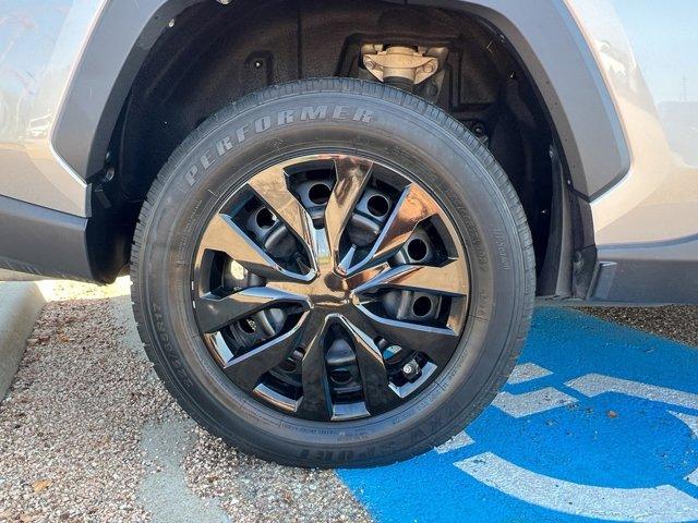 Photo of 2020 Silver Toyota RAV4