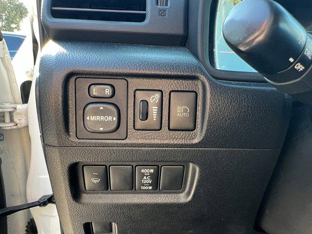 Photo of 2020 Super White Toyota 4Runner
