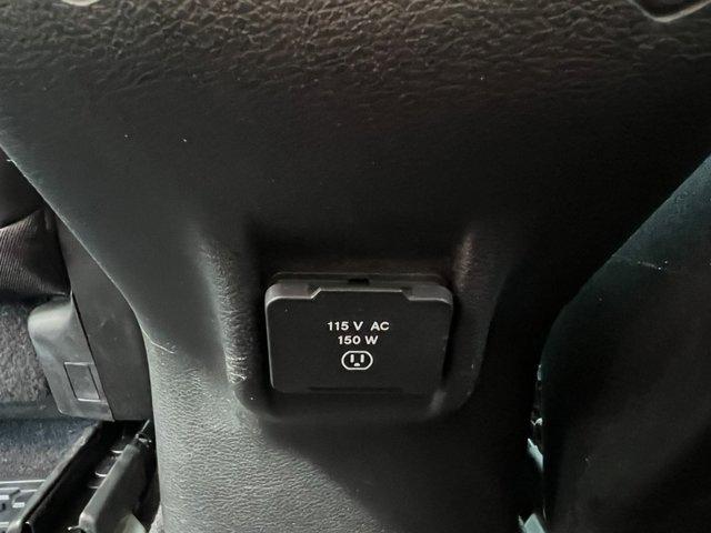 Photo of 2018 Diamond Black Crystal Pearlcoat Jeep Cherokee