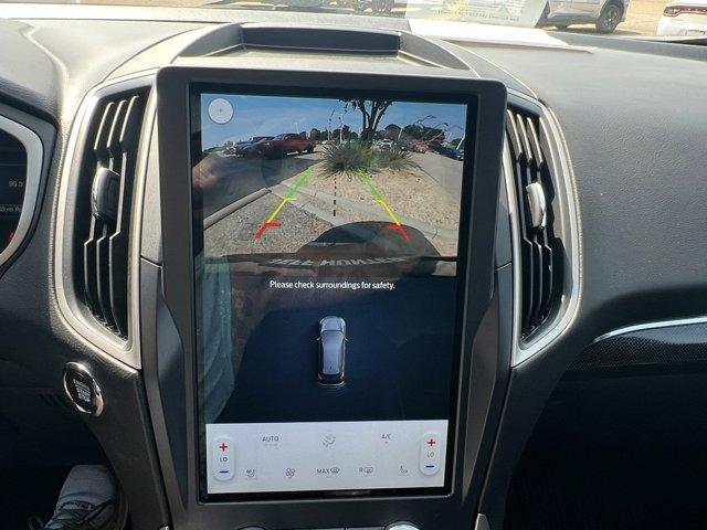 Photo of 2021 Agate Black Metallic Ford Edge