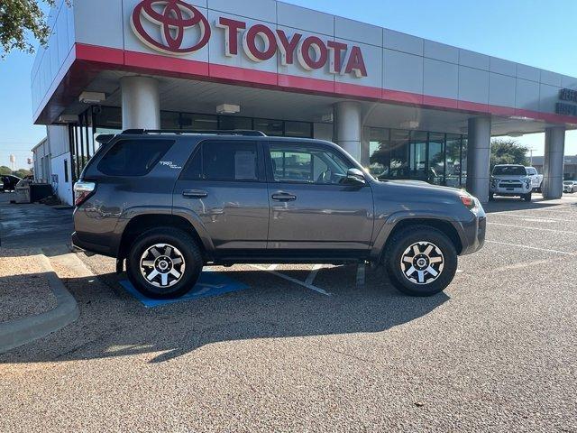 Photo of 2021 Gray Toyota 4Runner