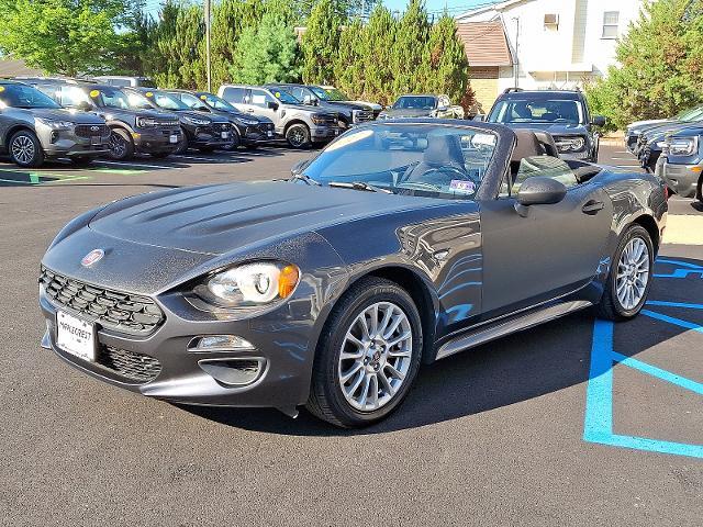 Photo of 2017 Grigio Moda Meteor Gray FIAT 124 Spider