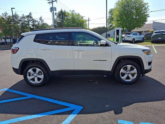 Photo of 2020 White Clearcoat Jeep Compass