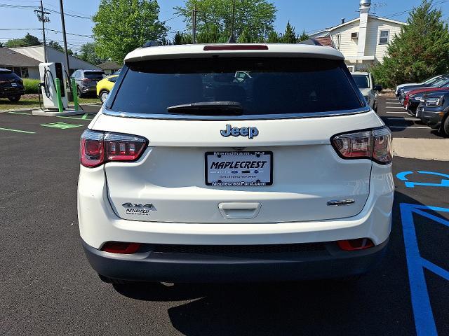 Photo of 2020 White Clearcoat Jeep Compass