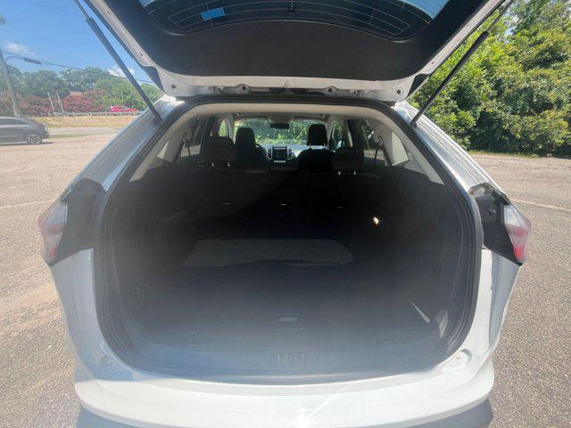 Photo of 2024 White Ford Edge