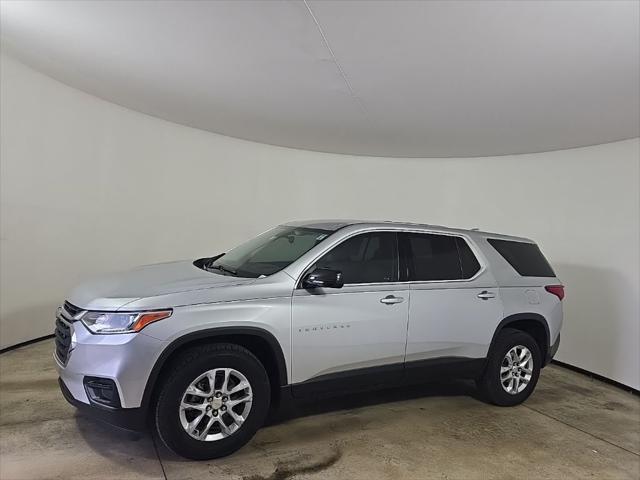 Photo of 2020 Silver Ice Metallic Chevrolet Traverse