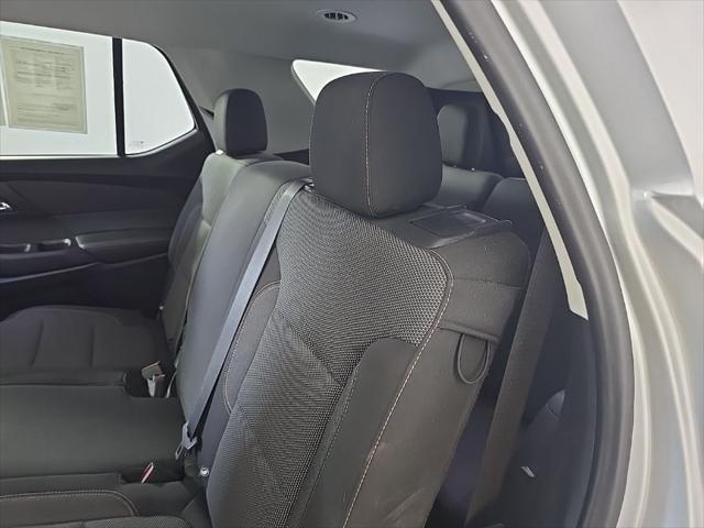 Photo of 2020 Silver Ice Metallic Chevrolet Traverse
