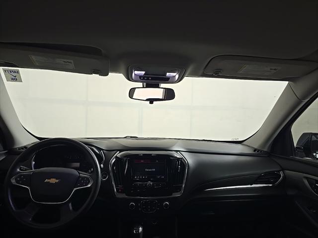 Photo of 2020 Silver Ice Metallic Chevrolet Traverse