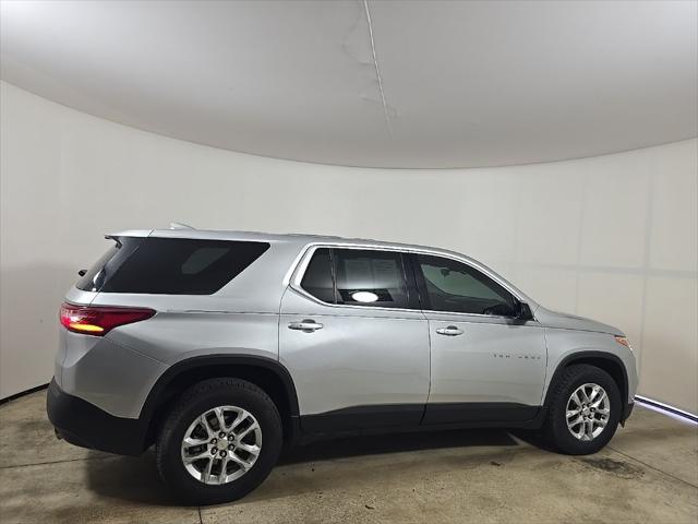 Photo of 2020 Silver Ice Metallic Chevrolet Traverse