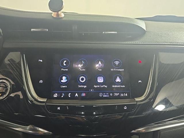 Photo of 2023 Crystal White Tricoat Cadillac XT6