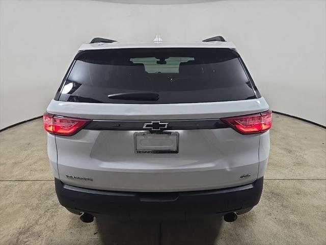 Photo of 2018 Summit White Chevrolet Traverse